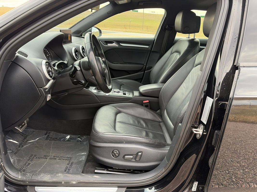 Used 2017 Audi A3 e-tron Premium FWD image 10