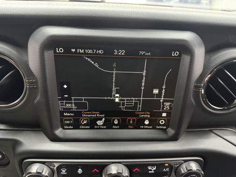 Used 2023 Jeep Gladiator High Altitude AWD/4WD image 14