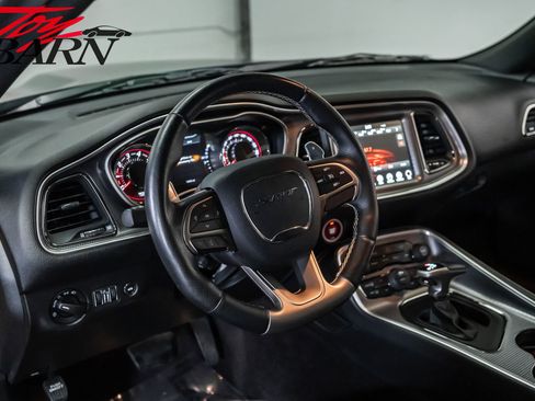 Used 2017 Dodge Challenger SRT Hellcat image 27
