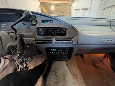 Used 1995 Ford Taurus Sedan FWD image 36