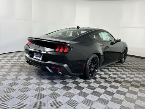 Used 2026 Ford Mustang Premium RWD image 5