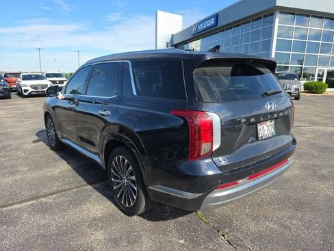 Used 2024 Hyundai Palisade Calligraphy FWD image 3