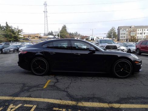 Used 2018 Porsche Panamera image 8