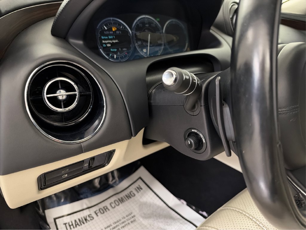 Used 2012 Jaguar XJ L RWD image 17