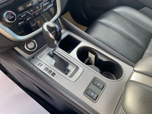 Used 2024 Nissan Murano SV AWD/4WD image 18