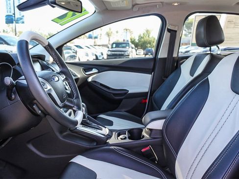 Used 2012 Ford Focus Titanium image 22