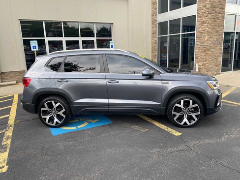 Used 2022 Volkswagen Taos SEL AWD/4WD image 15