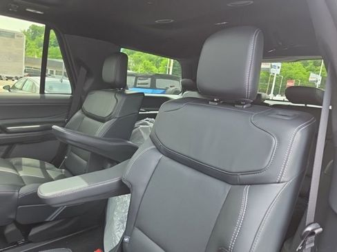 New 2026 Ford Expedition Platinum w/ Stealth Performance Package AWD/4WD image 25