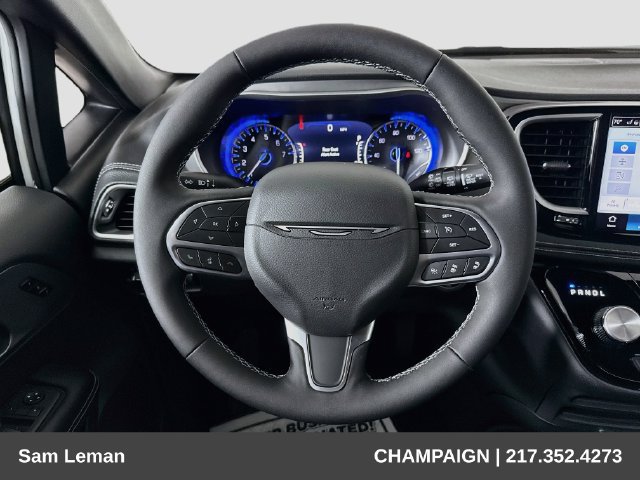 New 2027 Chrysler Pacifica Select FWD image 11
