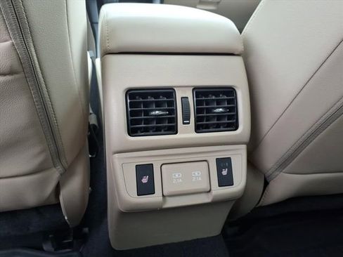 Used 2019 Subaru Outback 3.6R Limited image 11