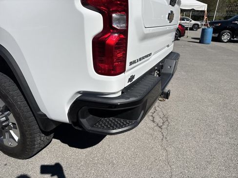 Used 2023 Chevrolet Silverado 2500 Custom w/ Custom Value Package image 7