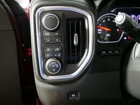 Used 2019 Chevrolet Silverado 1500 LTZ w/ LTZ Plus Package AWD/4WD image 26