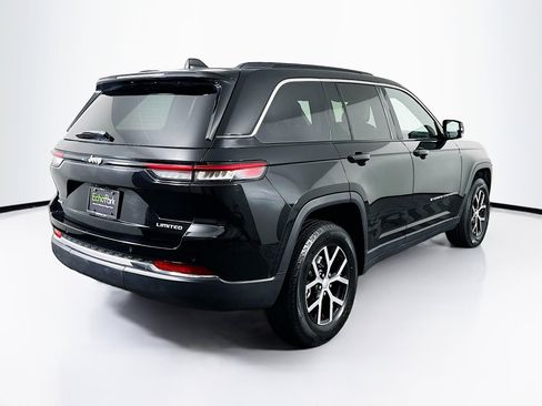 Used 2024 Jeep Grand Cherokee Limited image 9