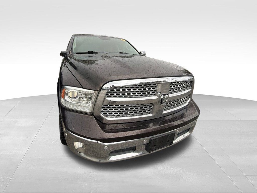 Used 2017 RAM 1500 Laramie AWD/4WD image 3