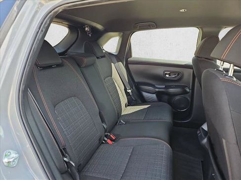 Used 2024 Honda HR-V Sport image 18