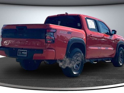 Used 2025 Nissan Frontier PRO-4X AWD/4WD image 7