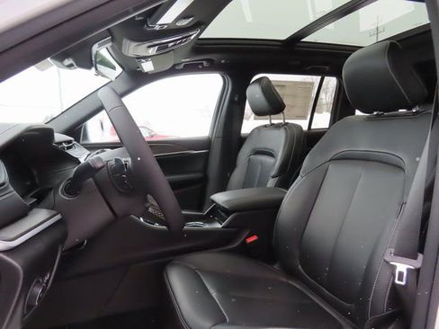 New 2026 Jeep Grand Cherokee Limited w/ Limited Altitude Package image 20