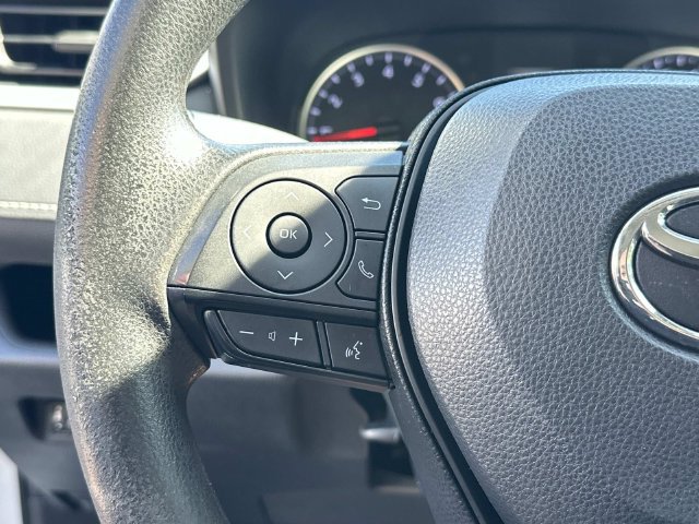 Used 2019 Toyota RAV4 LE AWD/4WD image 19