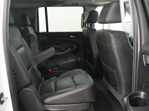Used 2019 Chevrolet Suburban Premier AWD/4WD image 12