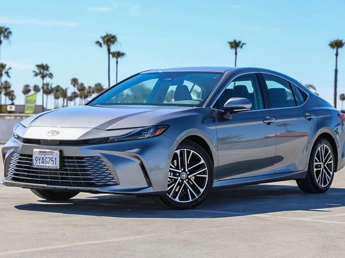 Certified 2026 Toyota Camry XLE FWD image 1