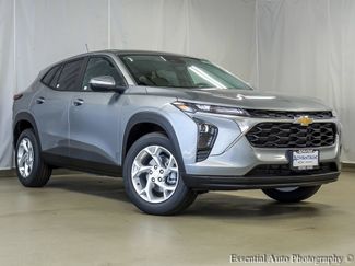 New 2026 Chevrolet Trax LS w/ LS Convenience Package FWD video 2