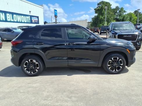 Used 2023 Chevrolet TrailBlazer LT w/ Convenience Package FWD image 4