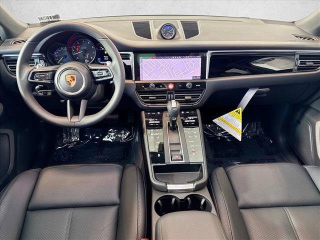 Used 2026 Porsche Macan AWD/4WD image 21