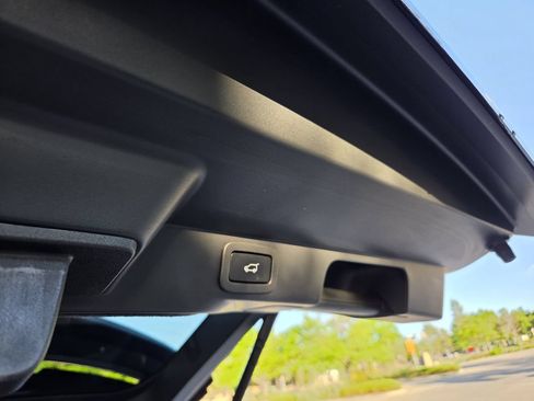 Used 2020 Land Rover Range Rover Sport SE AWD/4WD image 40