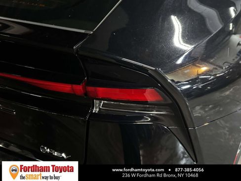 Used 2024 Toyota Prius LE image 10