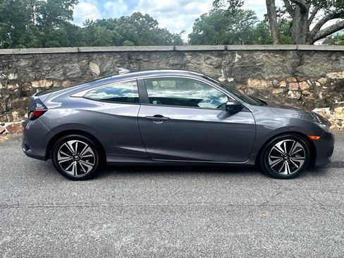 Used 2017 Honda Civic EX-T image 7