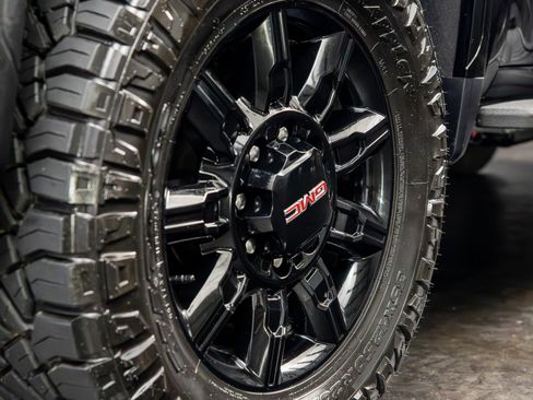 Used 2025 GMC Sierra 2500 AT4 w/ AT4 Premium Plus Package image 12