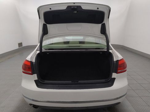 Used 2014 Volkswagen Passat 1.8T SEL Premium image 29