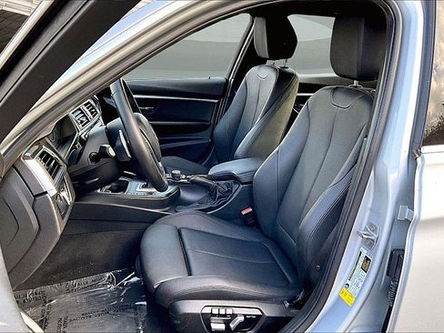 Used 2017 BMW 330i Sedan image 26
