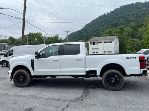 New 2026 Ford F350 XLT w/ XLT Premium Package AWD/4WD image 7