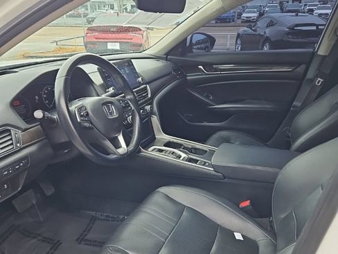 Used 2021 Honda Accord Touring image 12
