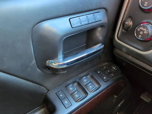 Used 2014 GMC Sierra 1500 SLT w/ SLT Preferred Package image 18