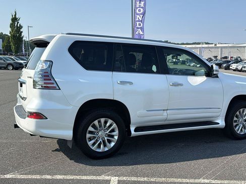 Used 2017 Lexus GX 460 Premium w/ Premium Package AWD/4WD image 5