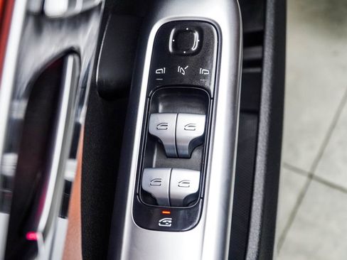 Used 2023 Mercedes-Benz C 300 4MATIC Sedan image 33