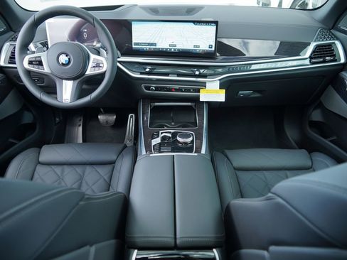 New 2026 BMW X5 xDrive40i w/ M Sport Package AWD/4WD image 12