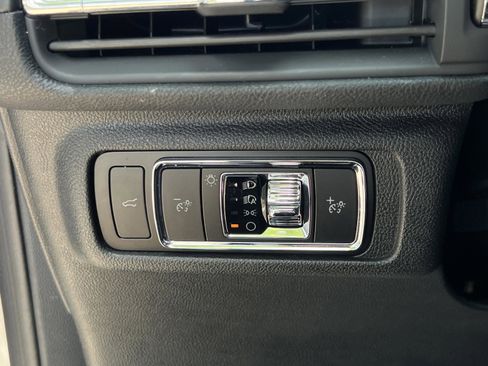 Certified 2023 Lincoln Corsair AWD image 19