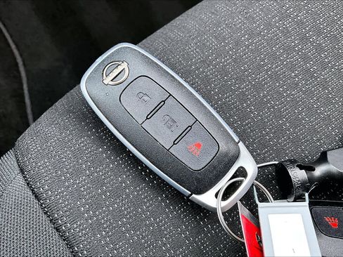 Used 2025 Nissan Kicks S w/ Charging Package image 27