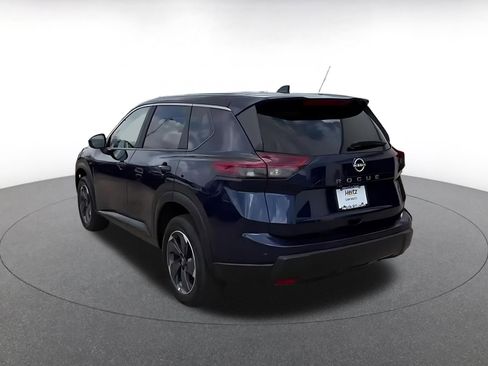 Used 2025 Nissan Rogue SV image 11