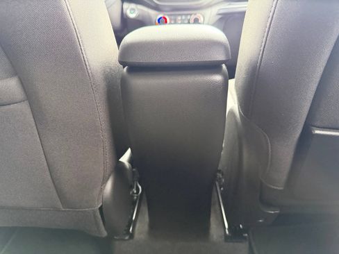 Used 2023 Chevrolet TrailBlazer LT FWD image 33