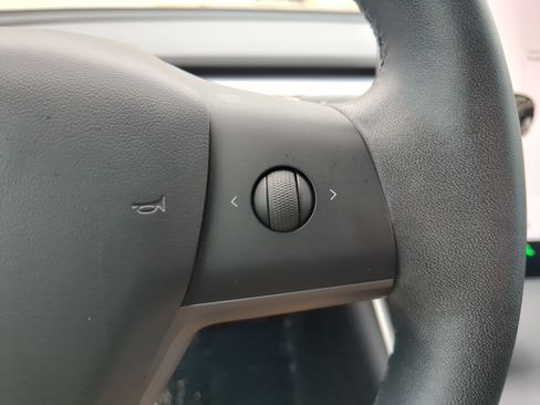 Used 2020 Tesla Model 3 Long Range image 20