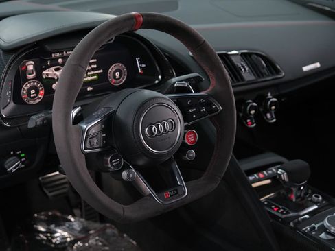 Used 2023 Audi R8 V10 GT RWD image 31