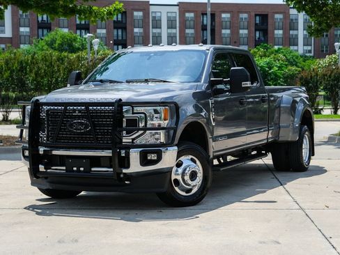 Used 2022 Ford F350 XLT w/ XLT Value Package AWD/4WD image 7