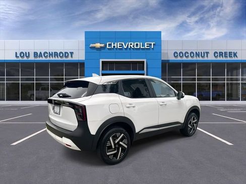 Used 2025 Nissan Kicks SV FWD image 8