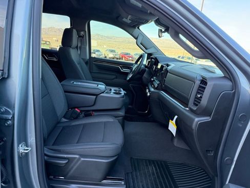 New 2026 GMC Sierra 1500 Elevation image 12