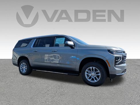 New 2026 Chevrolet Suburban LT w/ Comfort Package RWD image 3