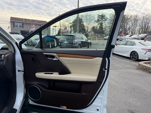 Used 2018 Lexus RX 450h AWD image 22